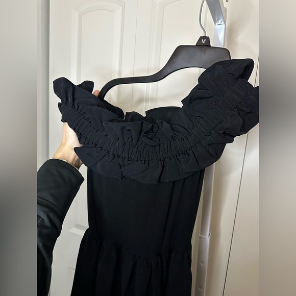 Elegant Black Ruffle Dress - Picture 4 of 4